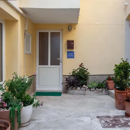 Apartmani Maya Podgora Exterior photo