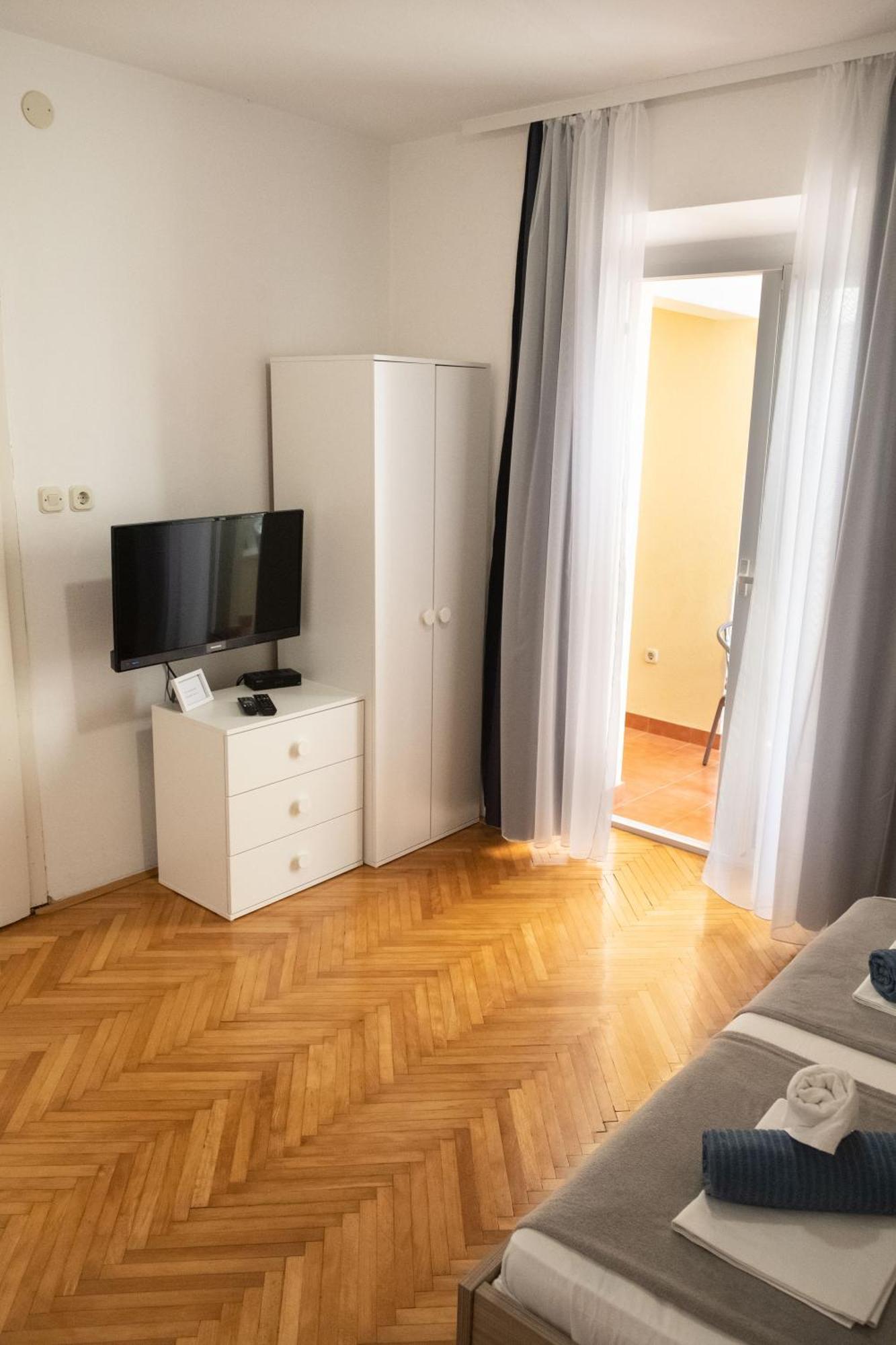 Maya Apartment *